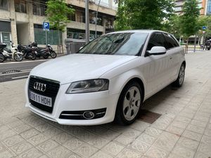 Audi A3 1.6 TDI 105cv Attraction  - Foto 2