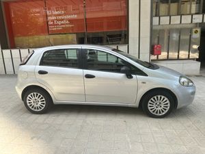 Fiat Punto 1.4 8v Lounge 77 CV Gasolina S&S  - Foto 5