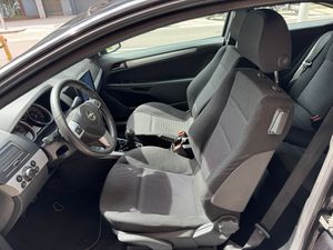 Opel Astra GTC 2.0 Turbo 170 CV Sport  - Foto 11