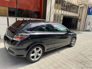 Opel Astra GTC 2.0 Turbo 170 CV Sport  - Foto 6
