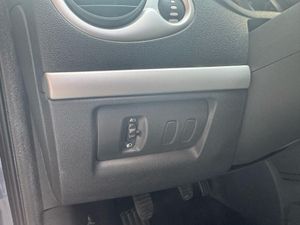 Renault Clio Authentique 1.2 16v 75cv 5p. eco2   - Foto 18