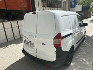 Ford Tourneo Courier 1.5 TDCi 95cv Ambiente  - Foto 6