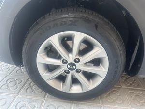 Kia Stonic 1.2 CVVT 62kW (84CV) Concept Eco-Dynam  - Foto 9
