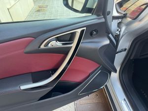 Opel Astra 2.0 CDTi S/S Sportive Auto GTC  - Foto 13