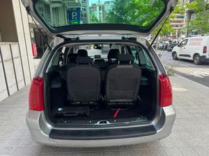 Peugeot 307 2.0 HDi 136 Pack 307SW 7PLZ  - Foto 12