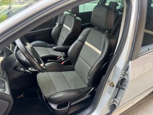 Peugeot 307 2.0 HDi 136 Pack 307SW 7PLZ  - Foto 16