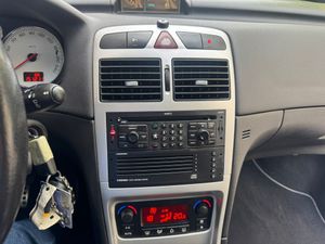Peugeot 307 2.0 HDi 136 Pack 307SW 7PLZ  - Foto 22