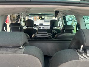 Peugeot 307 2.0 HDi 136 Pack 307SW 7PLZ  - Foto 13