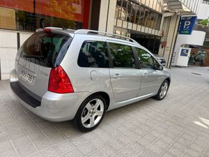 Peugeot 307 2.0 HDi 136 Pack 307SW 7PLZ  - Foto 6