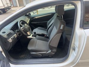 Opel Astra GTC 1.6 16v Enjoy  - Foto 18