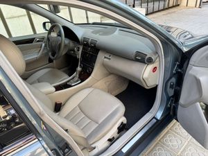 Mercedes Clase C C 240 4MATIC CLASSIC AUTO  - Foto 26