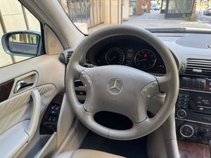 Mercedes Clase C C 240 4MATIC CLASSIC AUTO  - Foto 17
