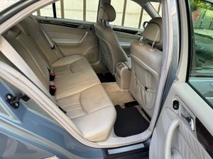 Mercedes Clase C C 240 4MATIC CLASSIC AUTO  - Foto 27