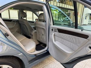 Mercedes Clase C C 240 4MATIC CLASSIC AUTO  - Foto 28