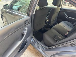 Toyota Avensis 1.8 VVT-i Sol  - Foto 11