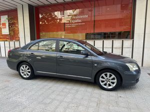 Toyota Avensis 1.8 VVT-i Sol  - Foto 4