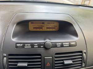 Toyota Avensis 1.8 VVT-i Sol  - Foto 19