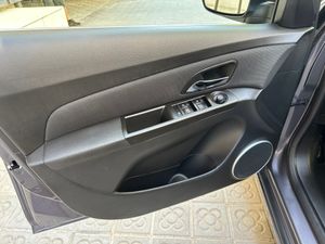 Chevrolet Cruze 2.0 VCDi LT+ Clima  - Foto 13