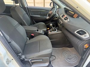 Renault Grand Scénic Dynamique 1.5dCi 105cv 5 plazas  - Foto 24