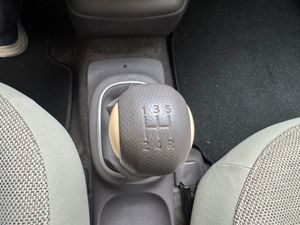 Nissan Micra 5p 1.2i 80 CV VISIA PLUS  - Foto 17