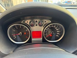 Ford C Max 1.6Ti VCT Business  - Foto 18