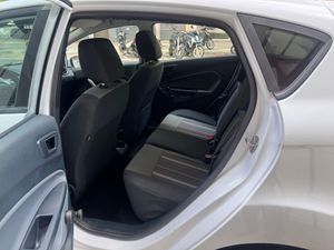 Ford Fiesta 1.25 82cv Trend  - Foto 12