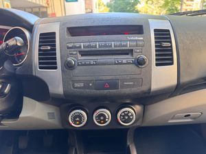 Mitsubishi Outlander 2.0 DI-D Intense  - Foto 17