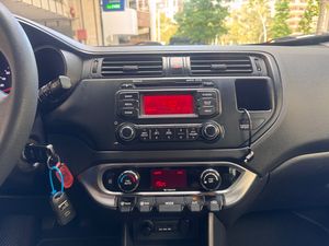 Kia Rio 1.4 CVVT 109cv Drive Eco Dynamics  - Foto 16