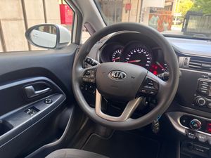 Kia Rio 1.4 CVVT 109cv Drive Eco Dynamics  - Foto 14