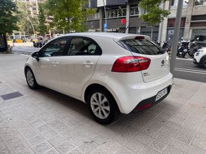 Kia Rio 1.4 CVVT 109cv Drive Eco Dynamics  - Foto 8