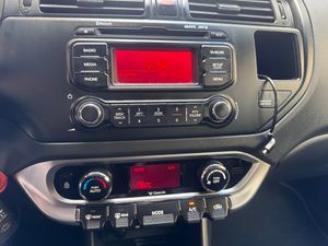 Kia Rio 1.4 CVVT 109cv Drive Eco Dynamics  - Foto 20