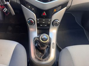 Chevrolet Cruze 1.8 16V LT  - Foto 12