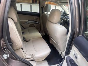 Mitsubishi Outlander 220 DI-D SST Motion  - Foto 34