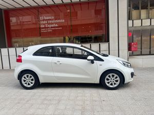 Kia Rio 1.2 CVVT 85cv Concept  - Foto 5