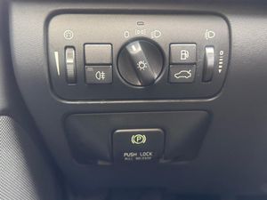 Volvo XC60 2.0 DRIVe Kinetic  - Foto 25