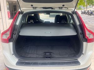 Volvo XC60 2.0 DRIVe Kinetic  - Foto 8