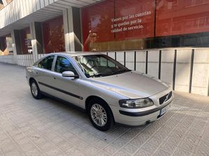 Volvo S60 2.4 140  - Foto 4