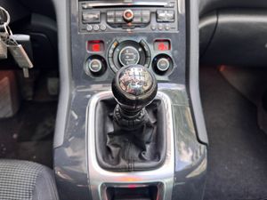 Peugeot 5008 Active 2.0 HDI 150 FAP  - Foto 13