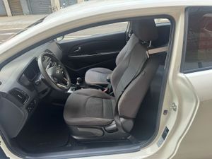 Kia Rio 1.2 CVVT 85cv Concept  - Foto 11