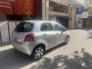 Toyota Yaris 1.3 VVT-i Luna  - Foto 7