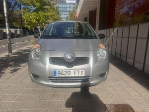 Toyota Yaris 1.3 VVT-i Luna  - Foto 3