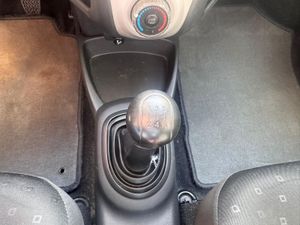 Toyota Yaris 1.3 VVT-i Luna  - Foto 19