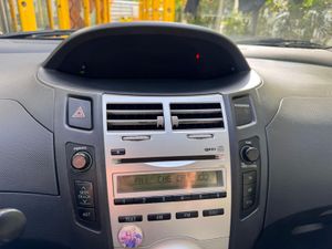 Toyota Yaris 1.3 VVT-i Luna  - Foto 24