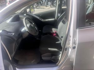 Toyota Yaris 1.3 VVT-i Luna  - Foto 17