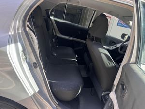 Toyota Yaris 1.3 VVT-i Luna  - Foto 28