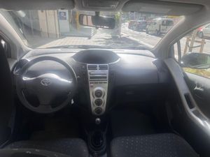Toyota Yaris 1.3 VVT-i Luna  - Foto 18