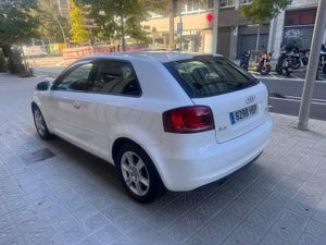 Audi A3 1.6 TDI 105cv Ambition  - Foto 7