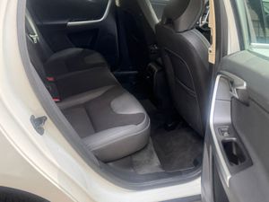 Volvo XC60 2.0 DRIVe Kinetic  - Foto 22
