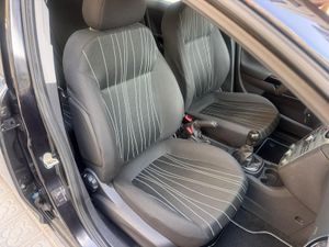 Opel Corsa C'Mon 1.4  - Foto 26