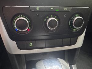 Skoda Yeti 1.2 TSI DSG Ambition  - Foto 28